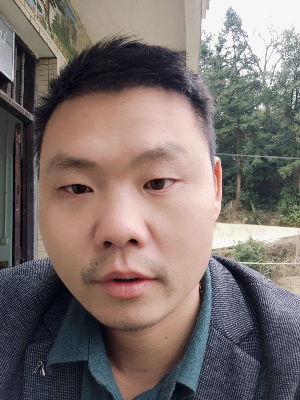 曾小焱的第一张照片--长沙闪婚服务中心