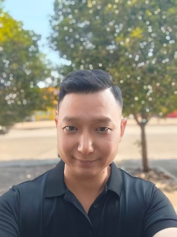 巷子里的猫的第一张照片--长沙闪婚服务中心